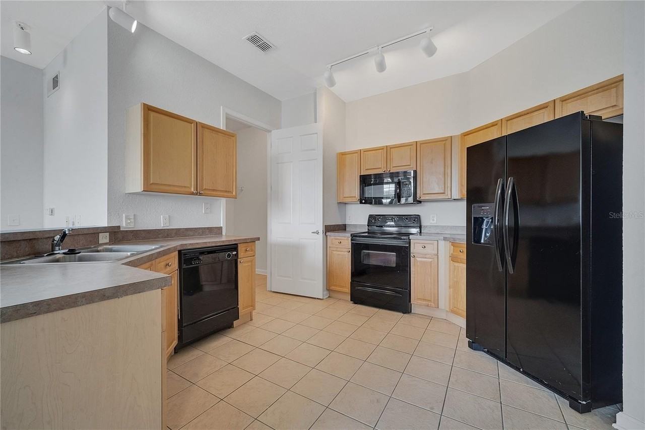 817 Terrace Ridge Cir #817 - Photo 6 of 31