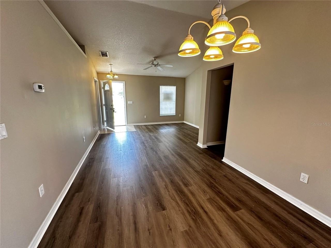 9 Cedar Cir - Photo 2 of 9