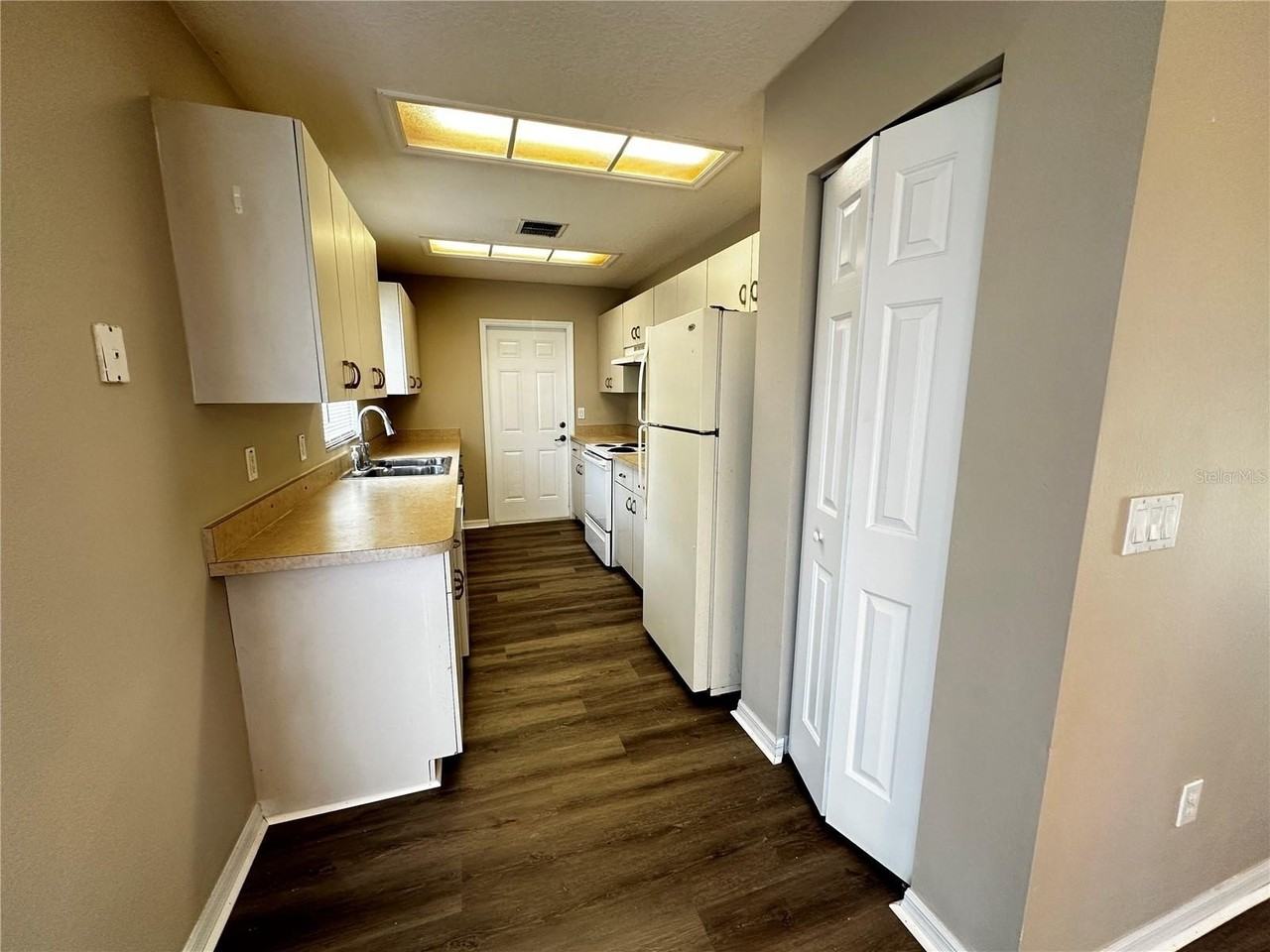 9 Cedar Cir - Photo 3 of 9