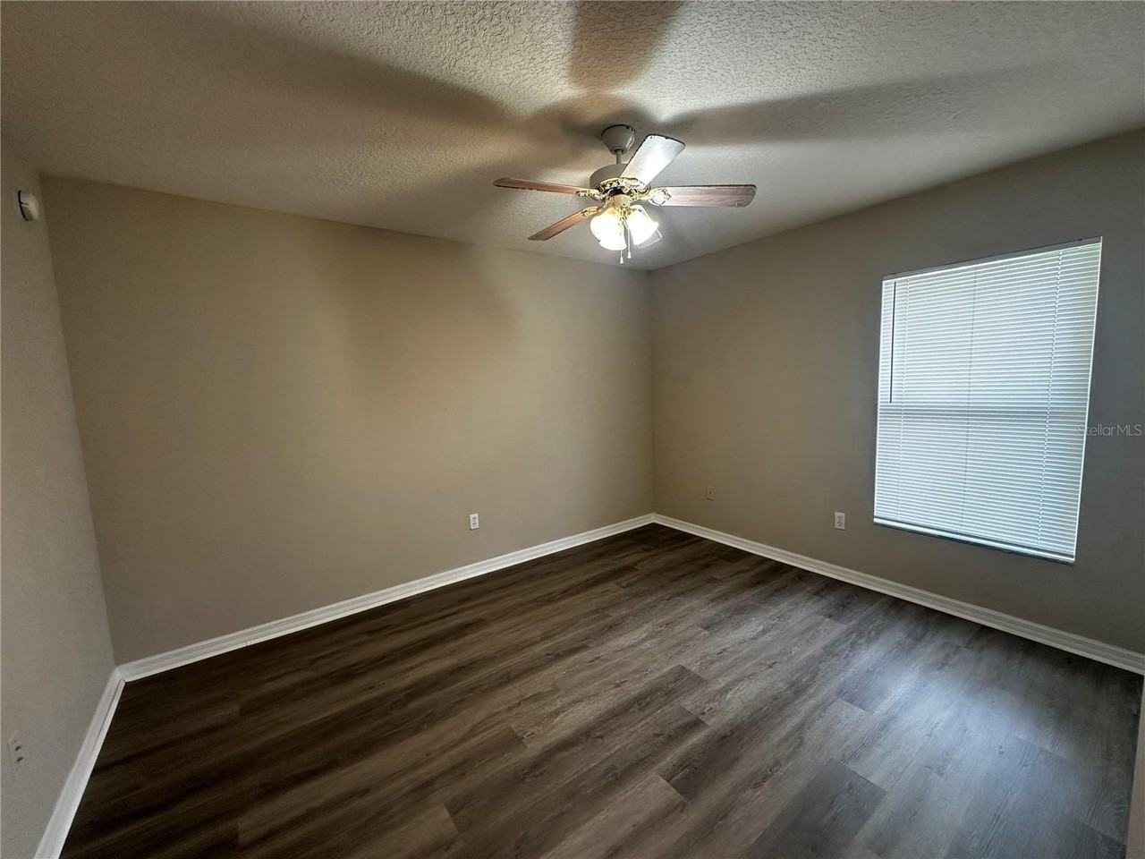 9 Cedar Cir - Photo 6 of 9