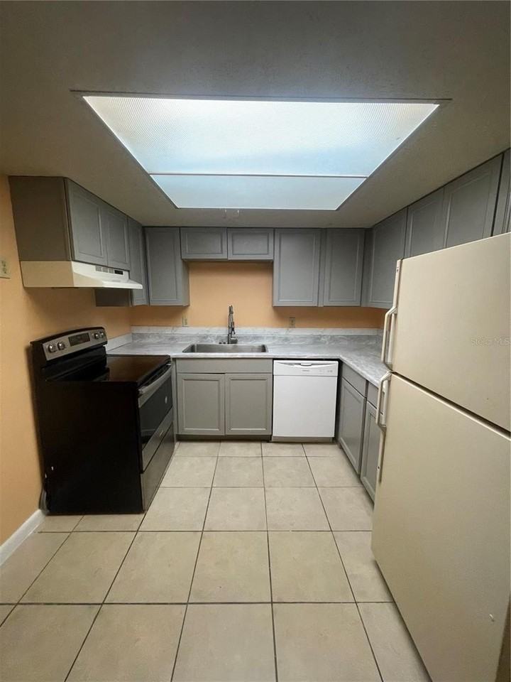 549 Fairways Dr #A - Photo 6 of 49