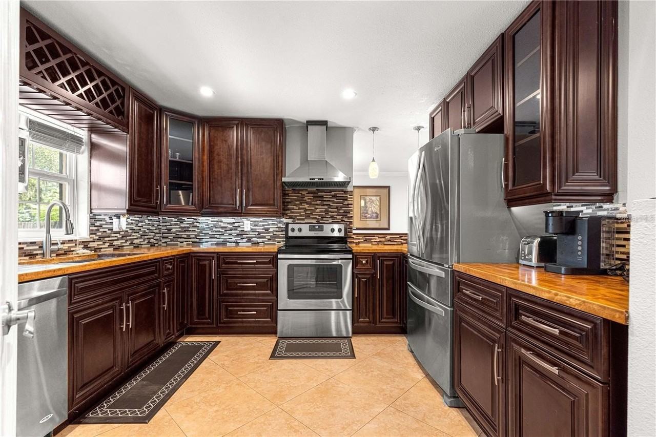 126 Se 41st Ave - Photo 4 of 12