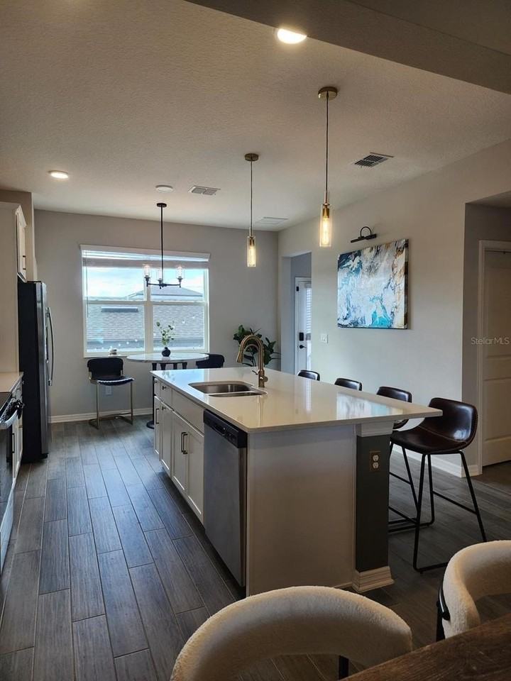 12154 Plumpton Dr - Photo 5 of 16