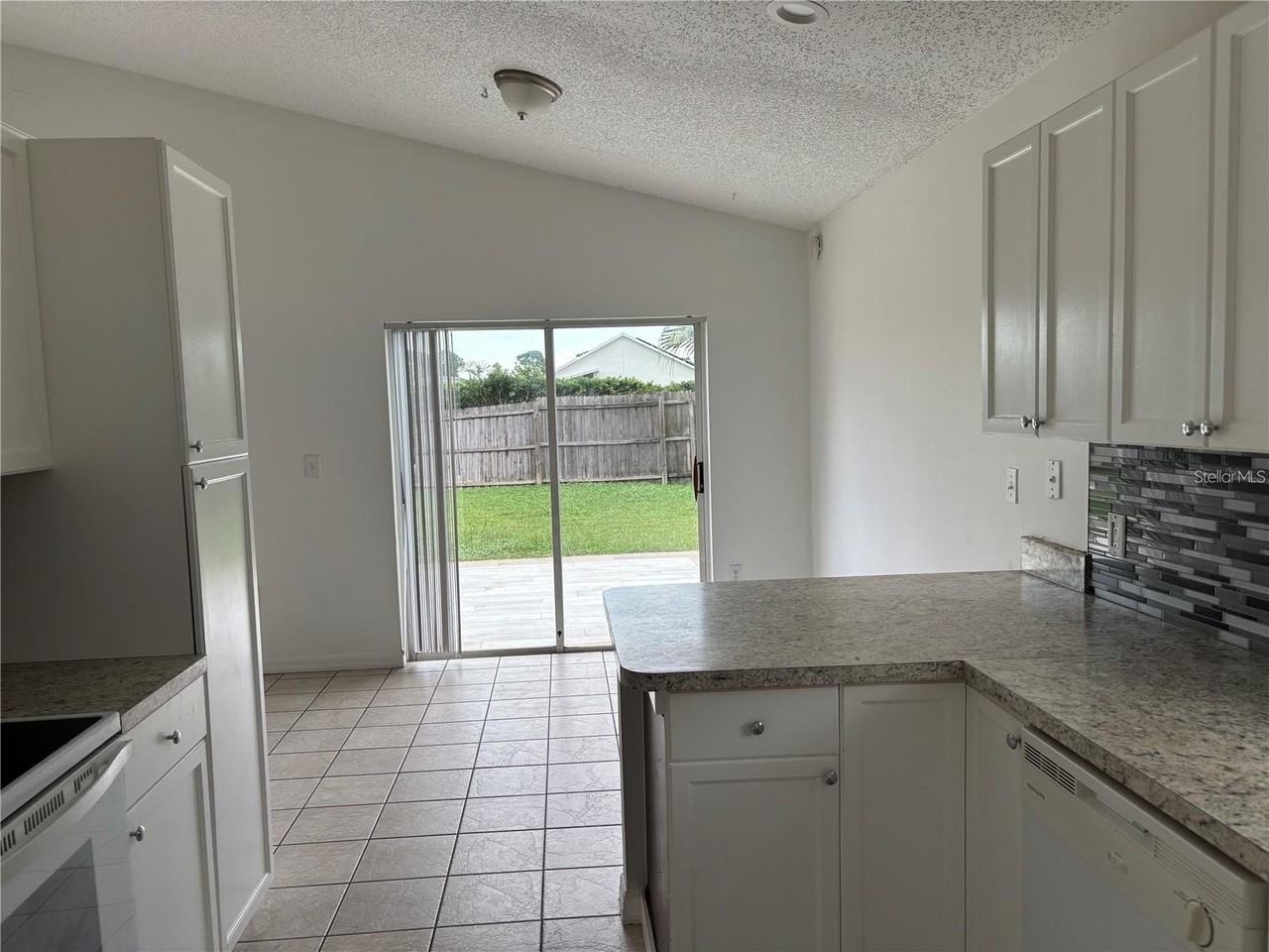 1767 Boxeney Dr - Photo 6 of 11