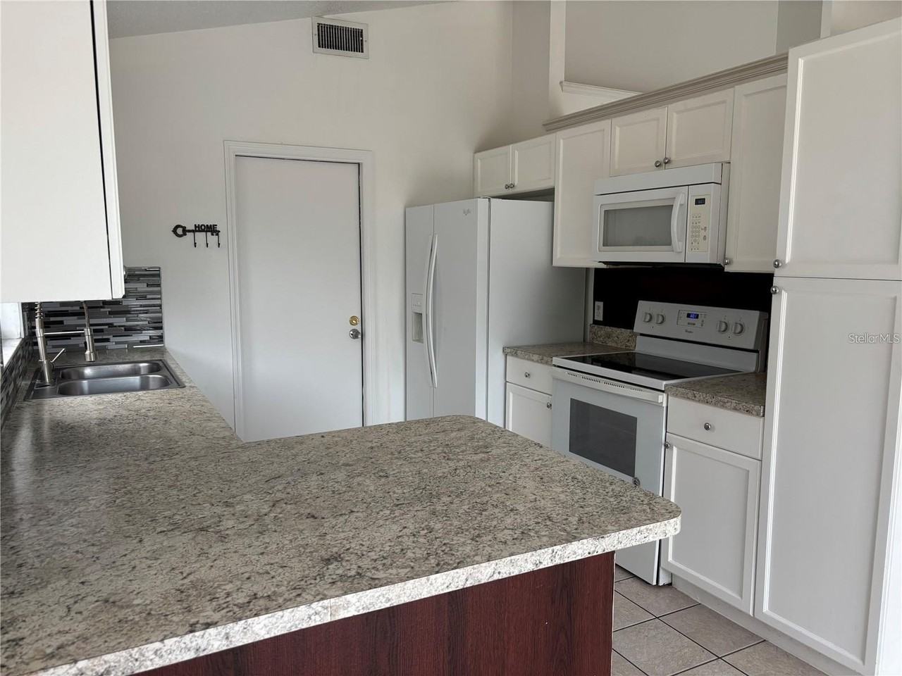 1767 Boxeney Dr - Photo 7 of 11