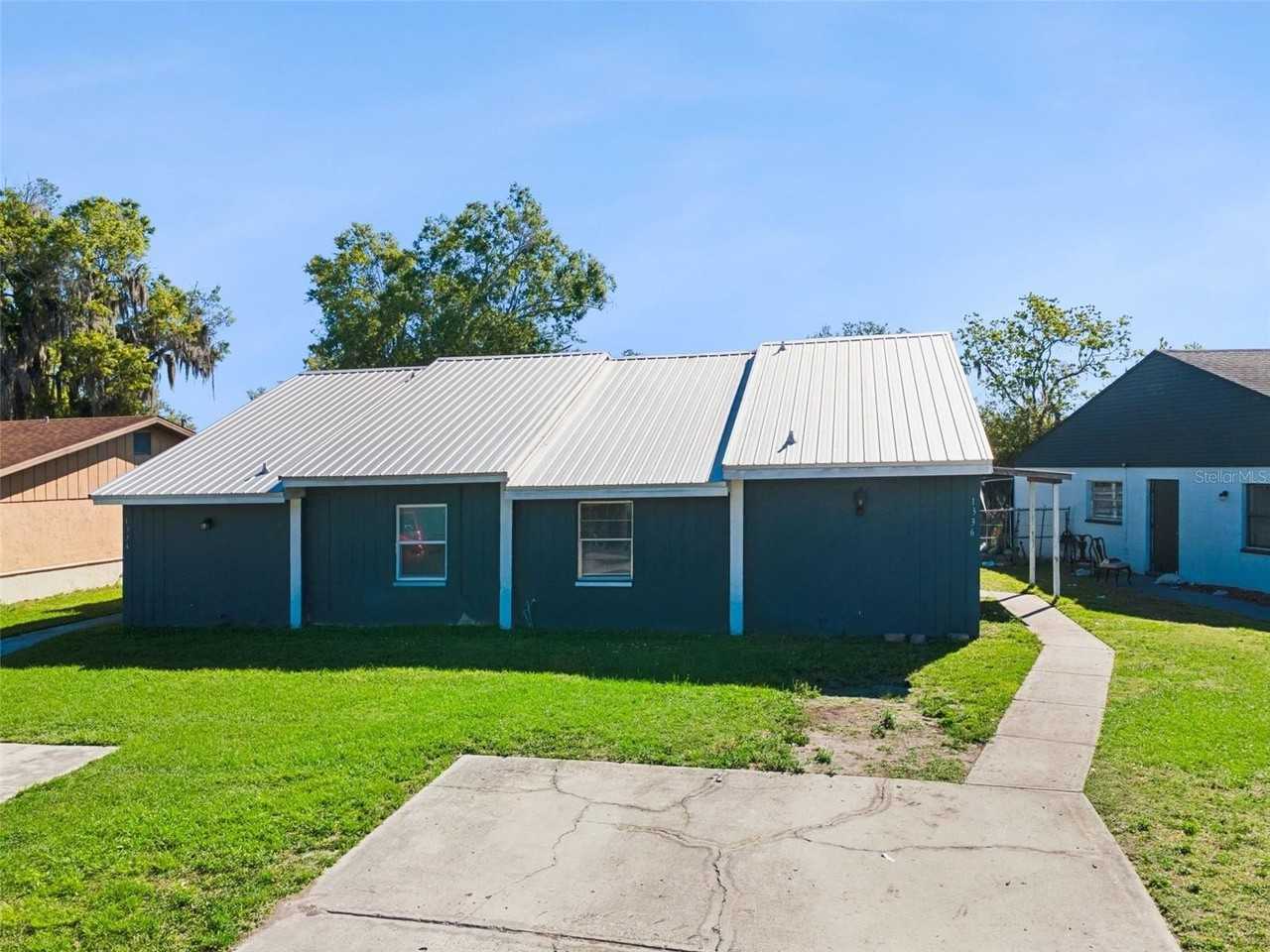 1336 Fairway Dr - Photo 2 of 21