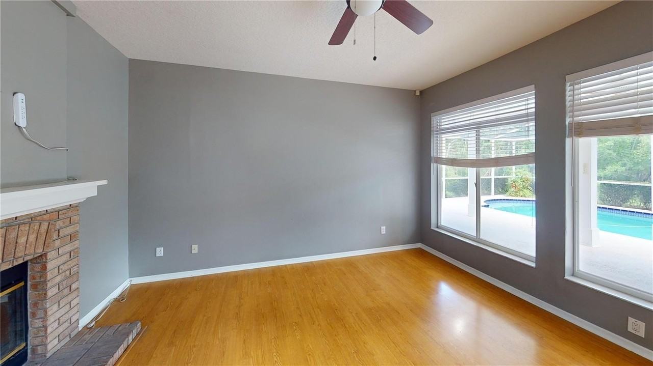 17833 Green Willow Dr - Photo 7 of 36