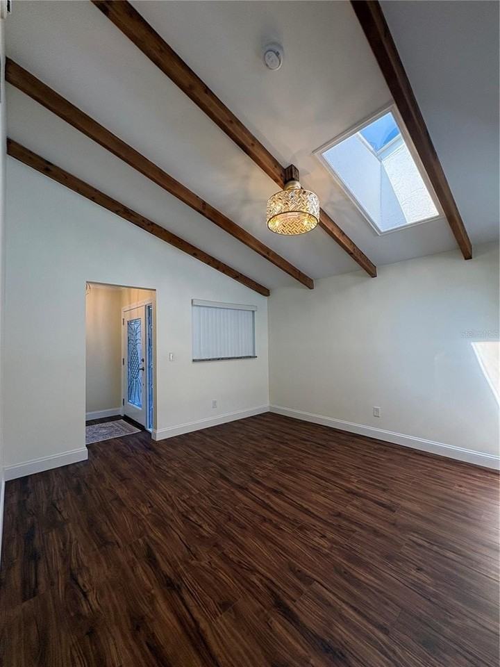 8434 Boxwood Dr - Photo 7 of 21