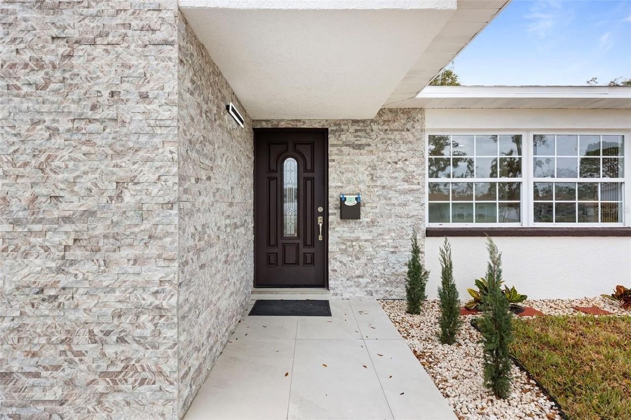 1817 Oregon Ave Ne - Photo 5 of 26