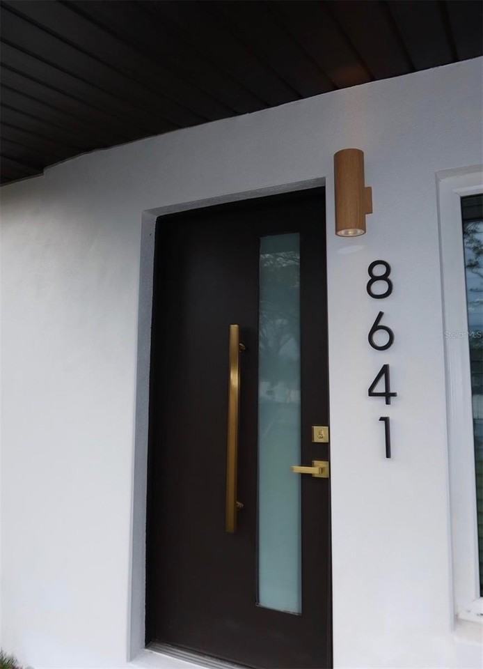 8641 May Cir - Photo 3 of 13