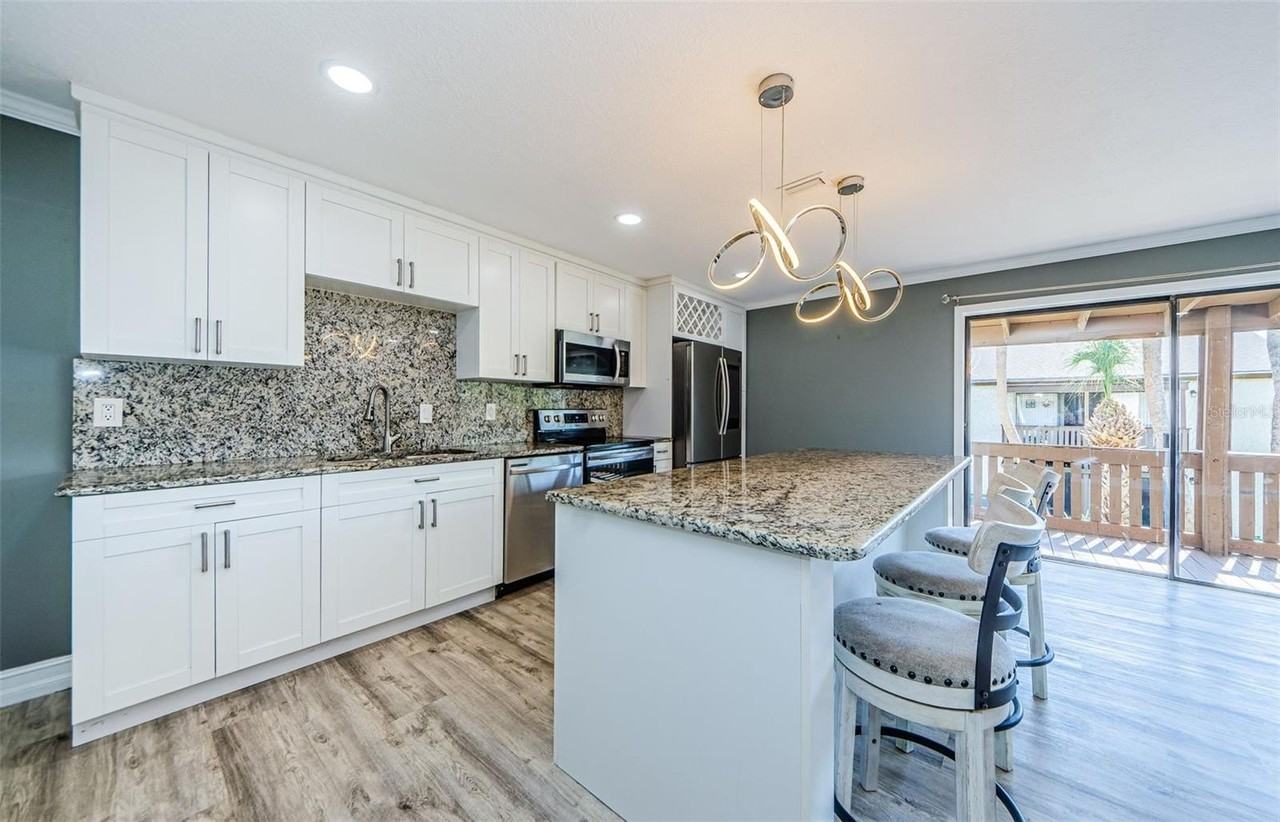 722 116th Ave N #2002 - Photo 6 of 38