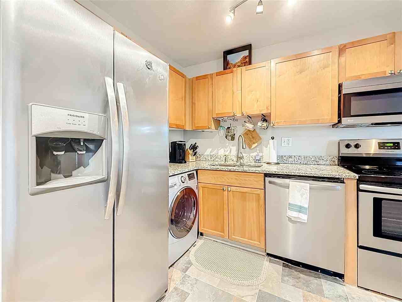 3893 Pompano Dr Se #C - Photo 4 of 21