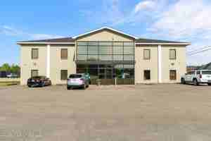 featured image of 2 W Lakeview Dr Apt 4 #Apt 4