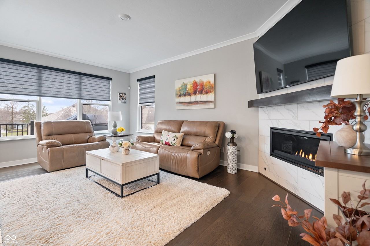 661 Golborne St - Photo 6 of 25