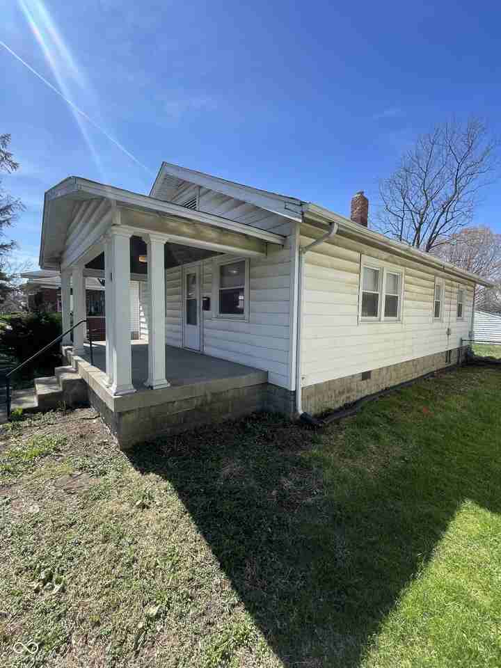 822 N Emerson Ave - Photo 2 of 17