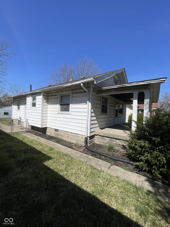 822 N Emerson Ave - Photo 3 of 17