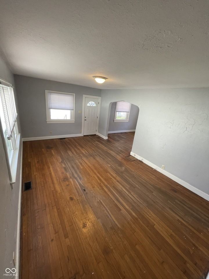 822 N Emerson Ave - Photo 6 of 17