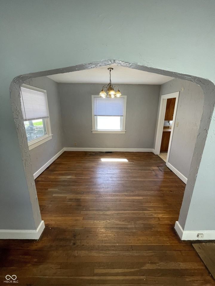 822 N Emerson Ave - Photo 7 of 17