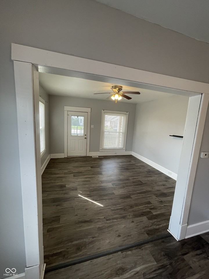 93 S 5th Ave - Photo 3 of 16