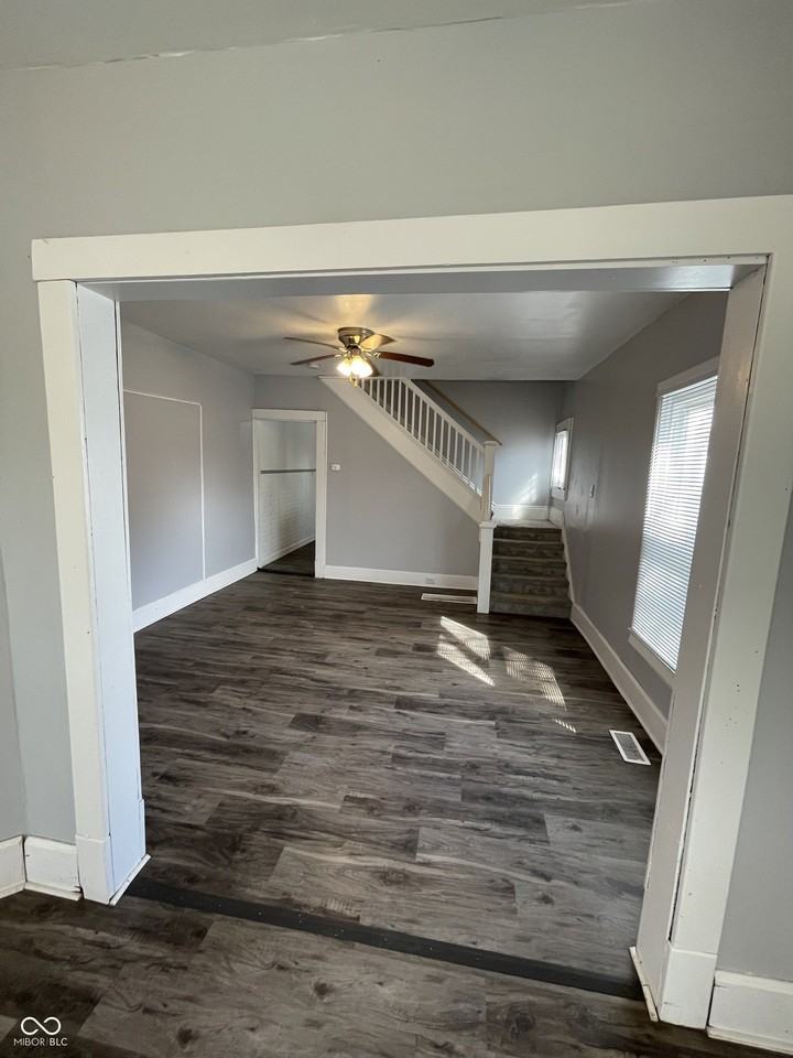 93 S 5th Ave - Photo 4 of 16