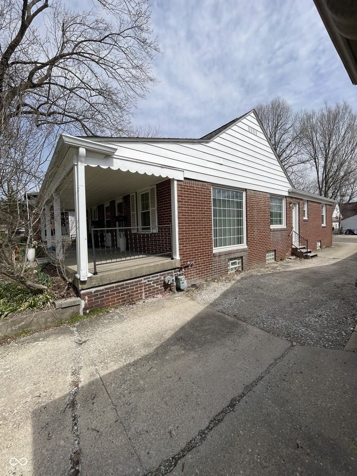 53 Jenny Ln - Photo 2 of 12