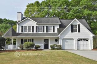 135 Lacey Oak Ln - Photo 1 of 1