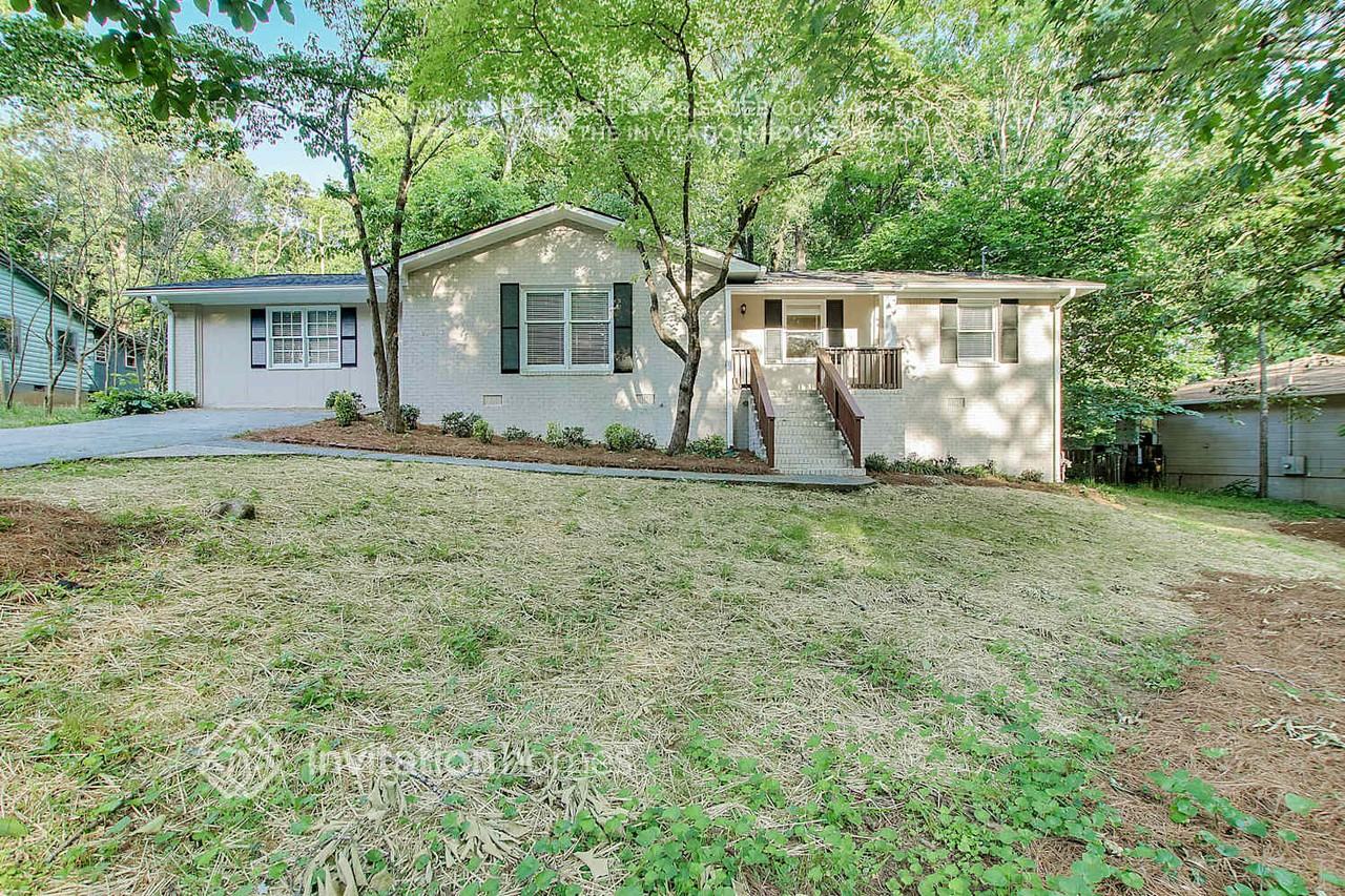 5447 Blackhawk Dr - Photo 2 of 26