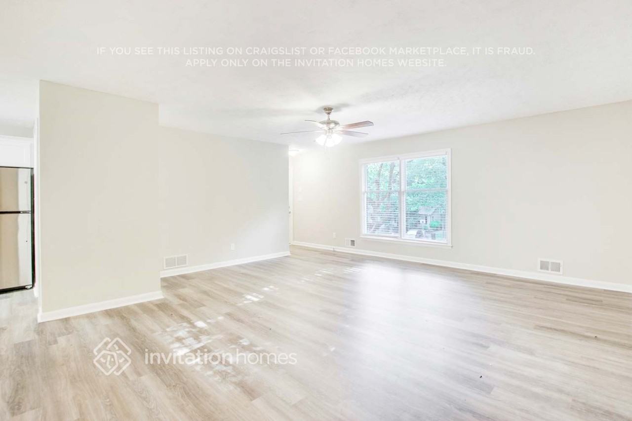 5447 Blackhawk Dr - Photo 6 of 26