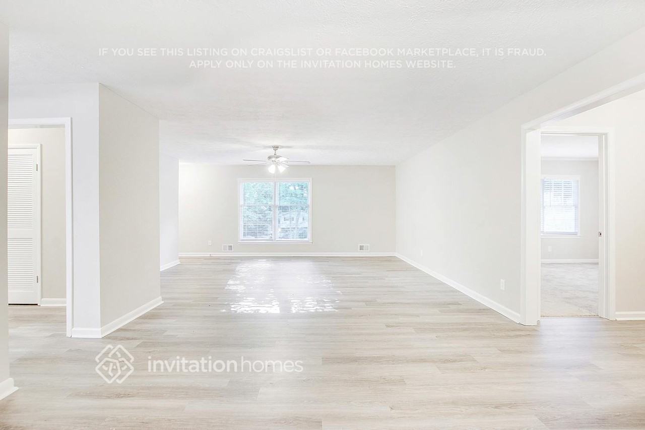 5447 Blackhawk Dr - Photo 7 of 26