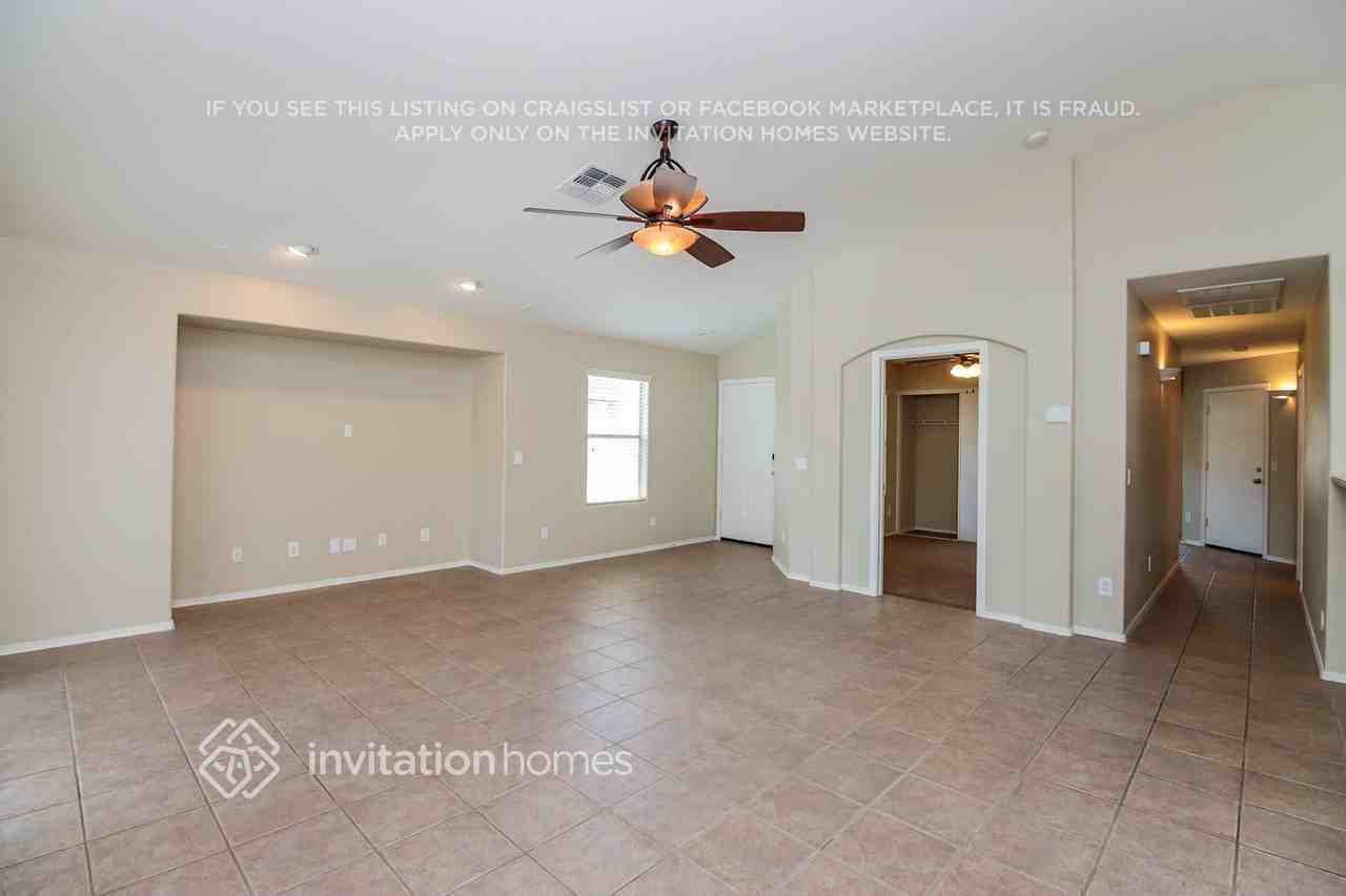 35525 N Belgian Blue Ct - Photo 2 of 19