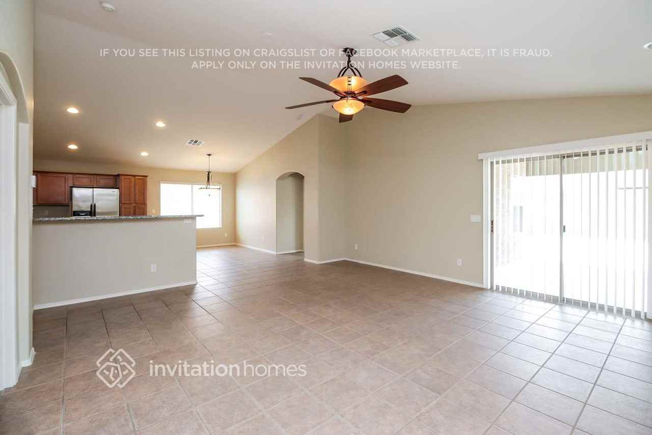 35525 N Belgian Blue Ct - Photo 4 of 19