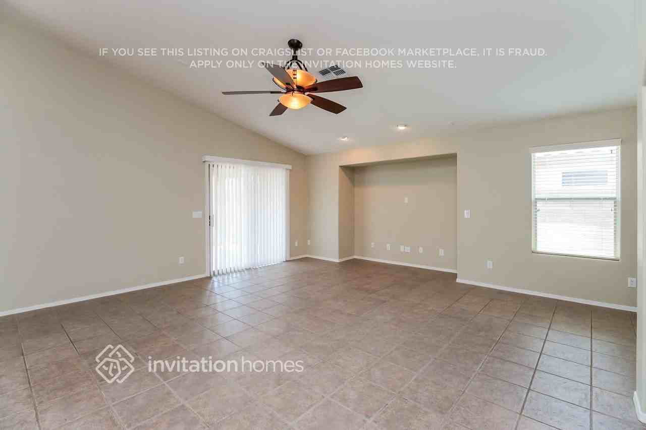 35525 N Belgian Blue Ct - Photo 7 of 19