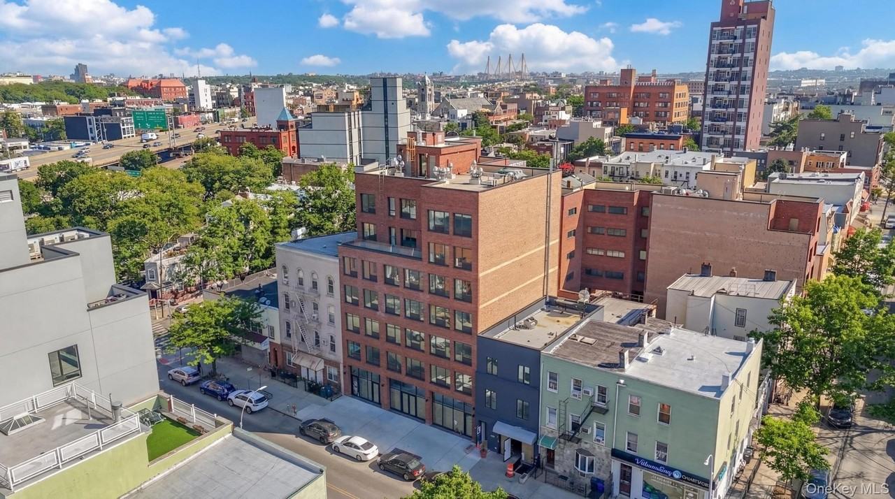 444 Graham Ave #2I - Photo 3 of 14