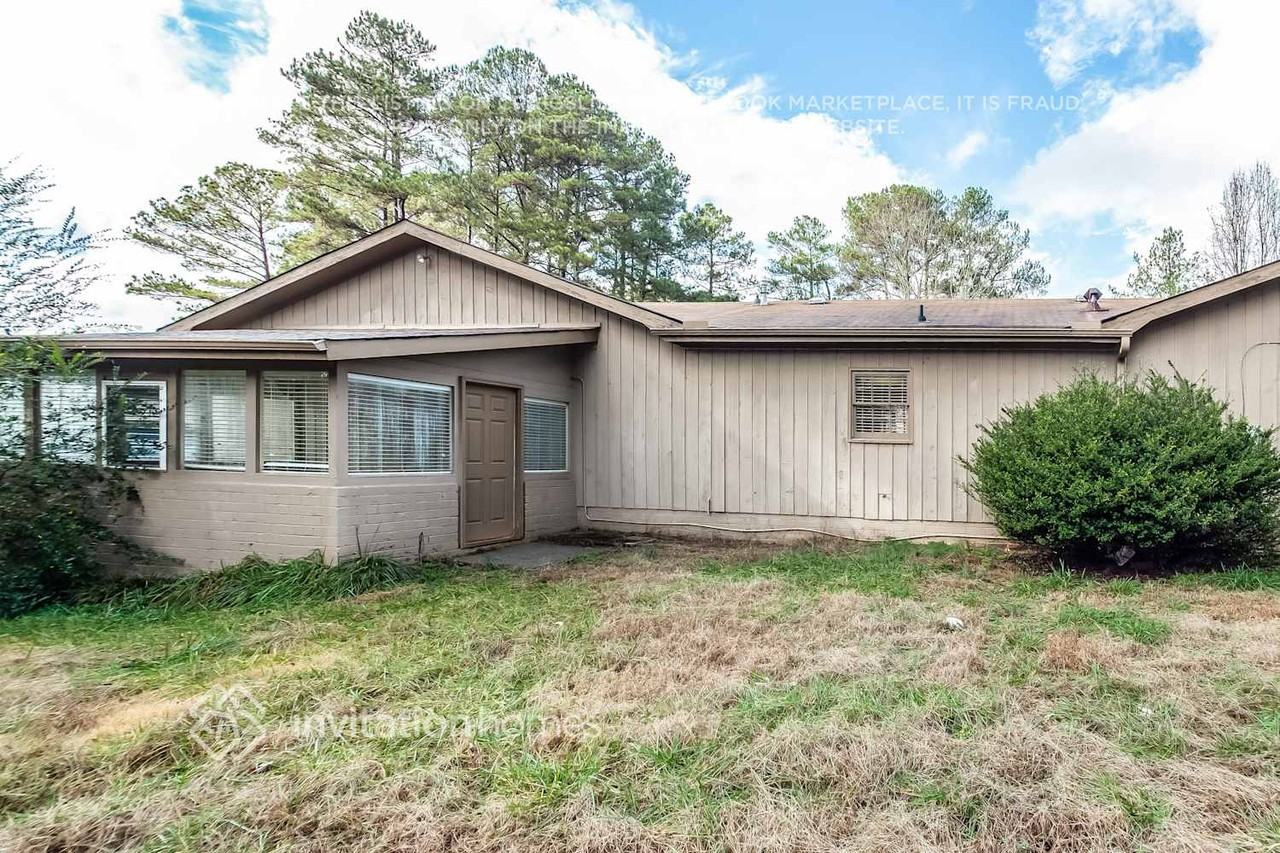 1694 Webb Gin House Rd - Photo 2 of 4