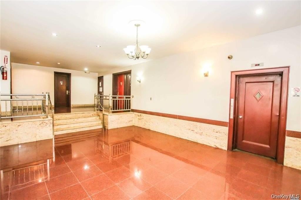 4333 48th St Apt 1a - Photo 6 of 14