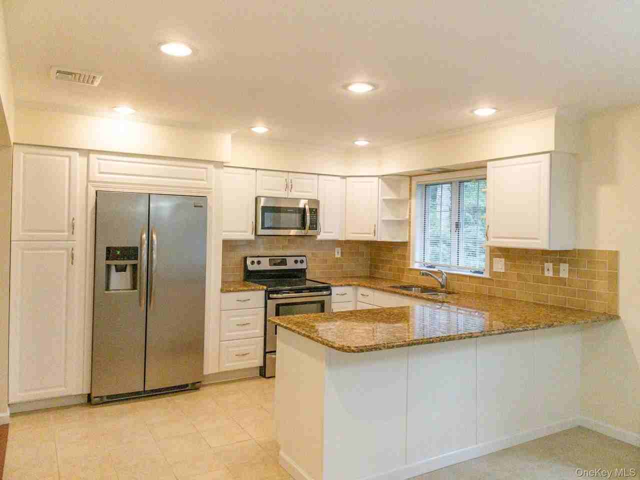 10 Fairview Dr - Photo 3 of 12