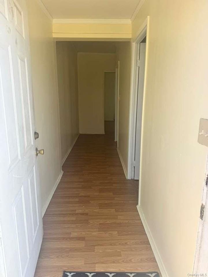 8811 185th St - Photo 3 of 15