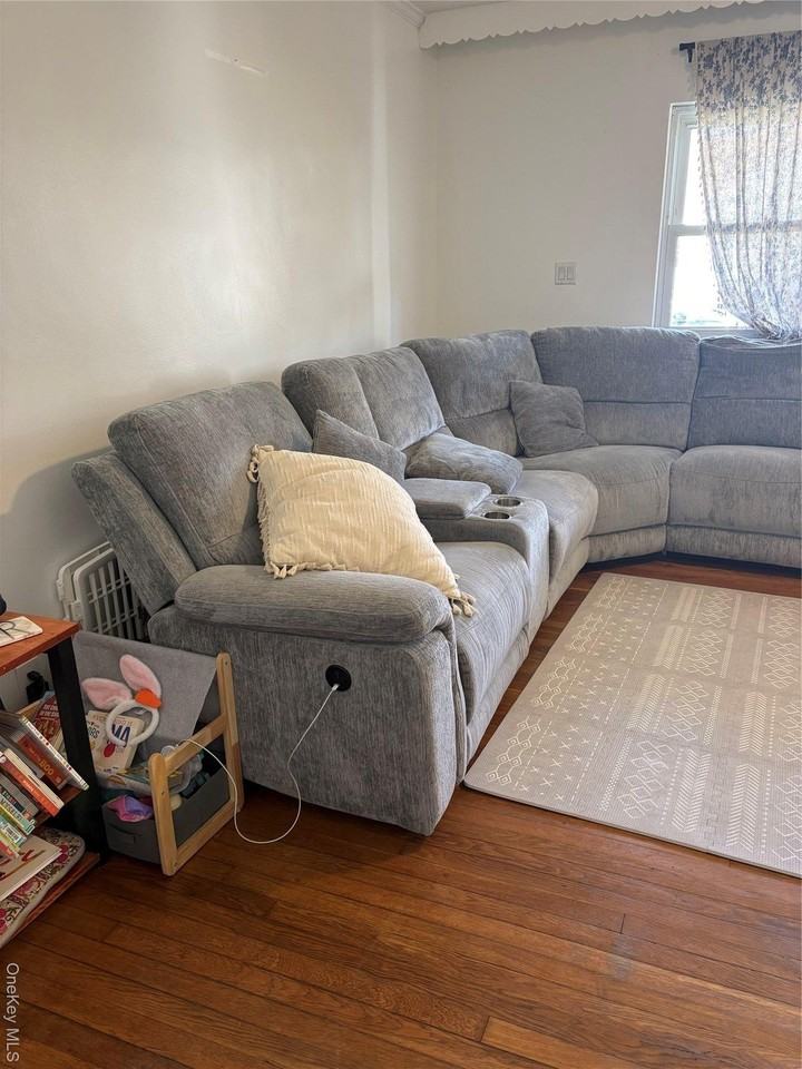 344 E Penn St - Photo 5 of 17