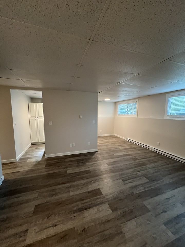 1604 45 St4 #4 - Photo 4 of 10