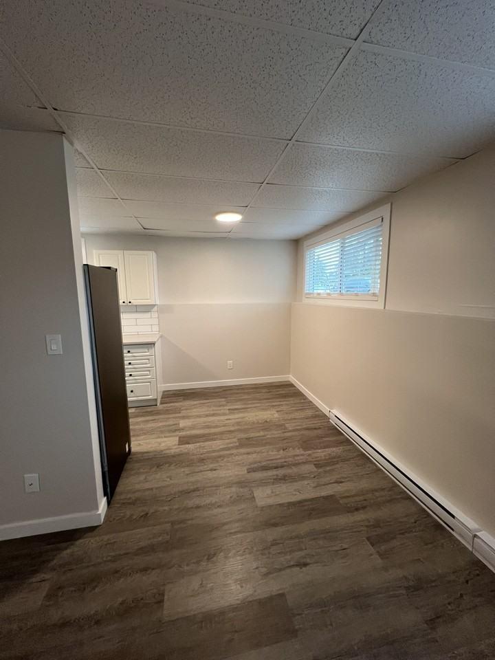 1604 45 St4 #4 - Photo 5 of 10