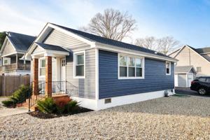 featured image of 700 Anglesea Ave