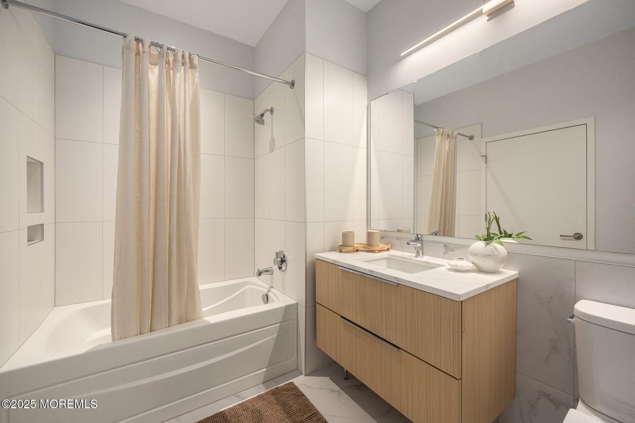 1150 Kingsley St #509 - Photo 4 of 8