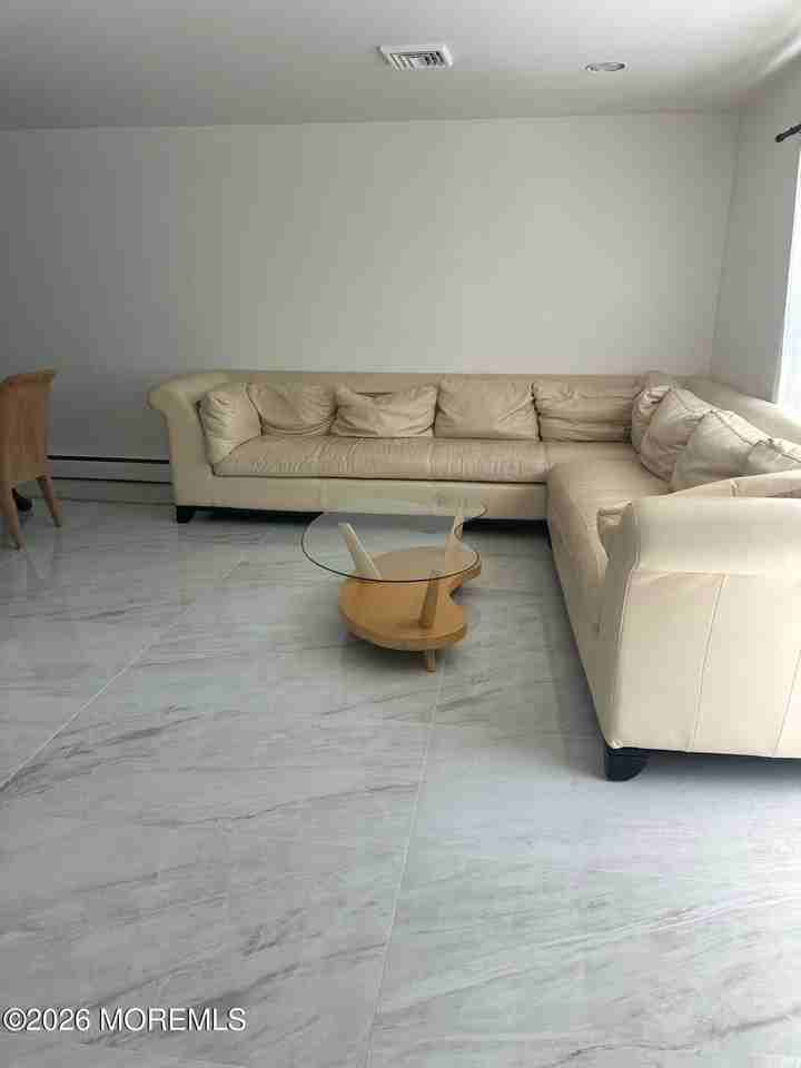 507 Elizabeth St - Photo 2 of 11