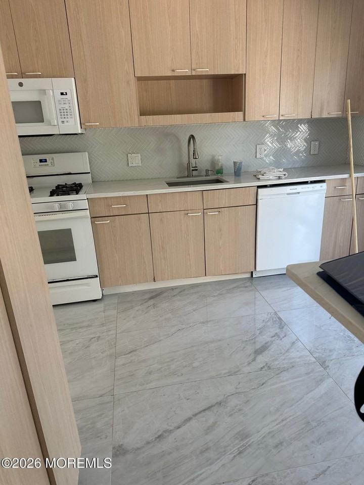 507 Elizabeth St - Photo 3 of 11