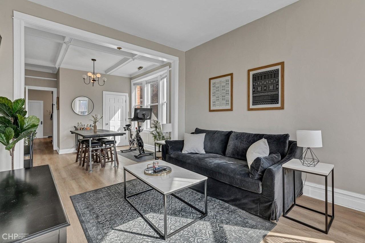 2346 W Thomas St #3F - Photo 2 of 11