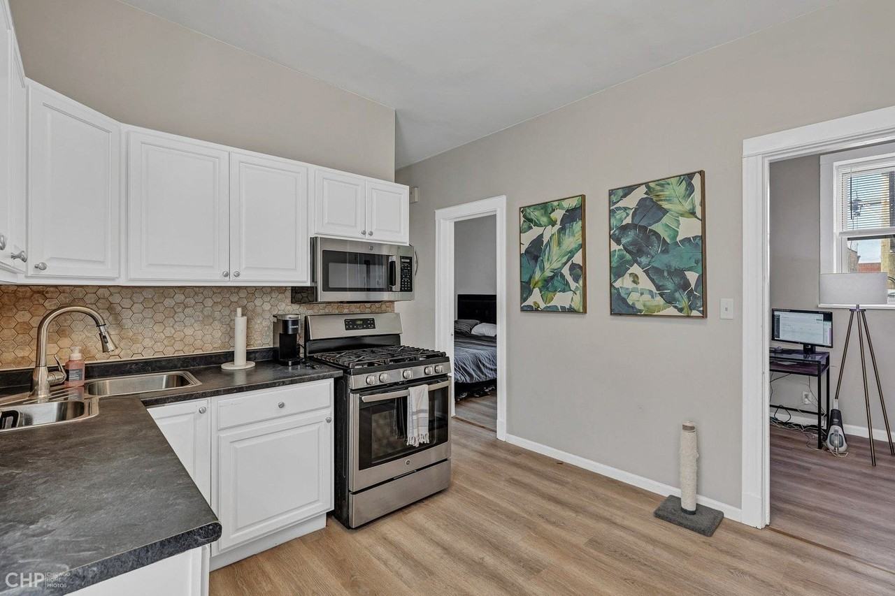 2346 W Thomas St #3F - Photo 6 of 11