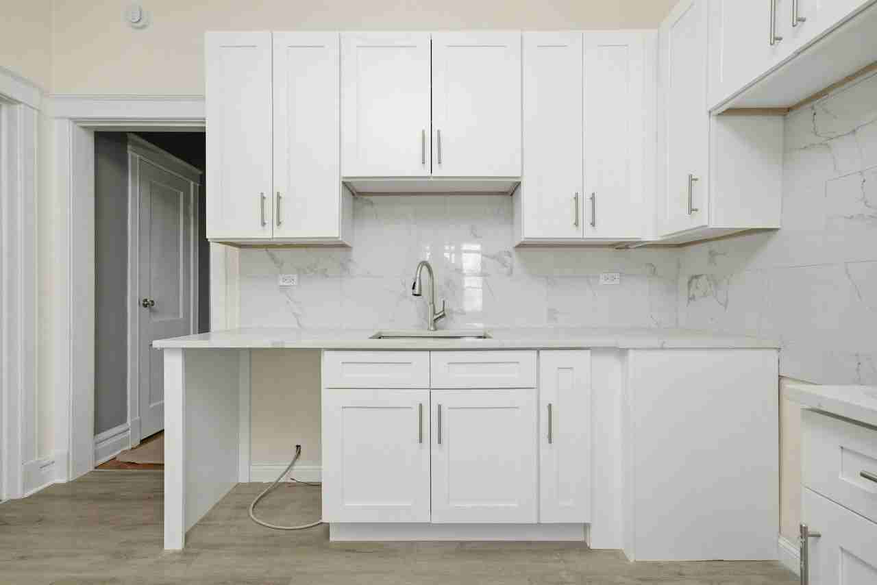 7442 S Langley Ave Unit 2 - Photo 5 of 7