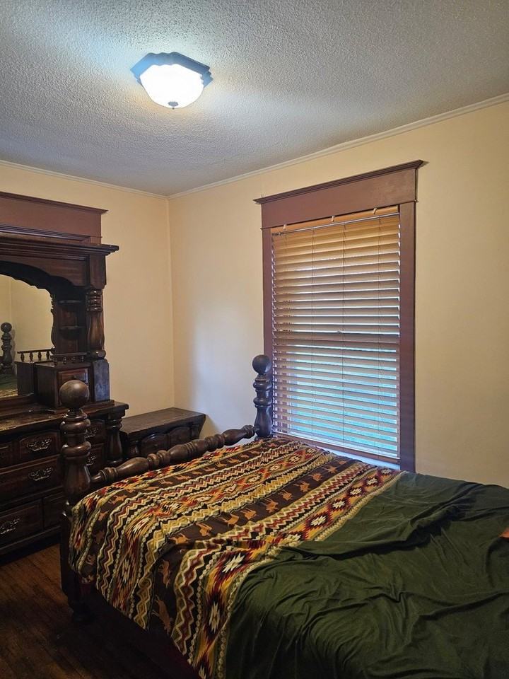 809 W 4th St Unit 0 - Photo 4 of 7