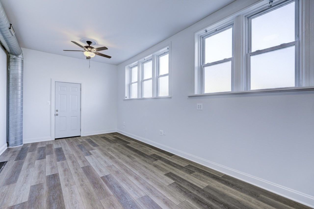 224 Lemont St Unit 5 - Photo 3 of 21