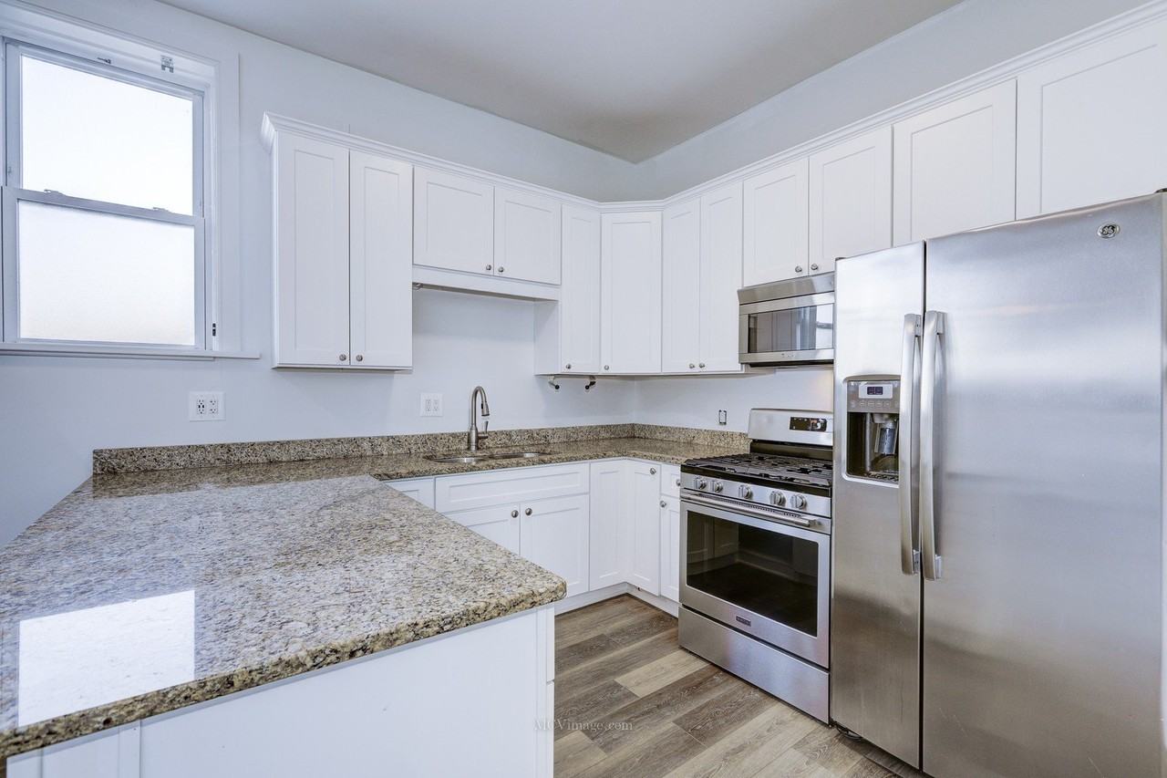 224 Lemont St Unit 5 - Photo 7 of 21